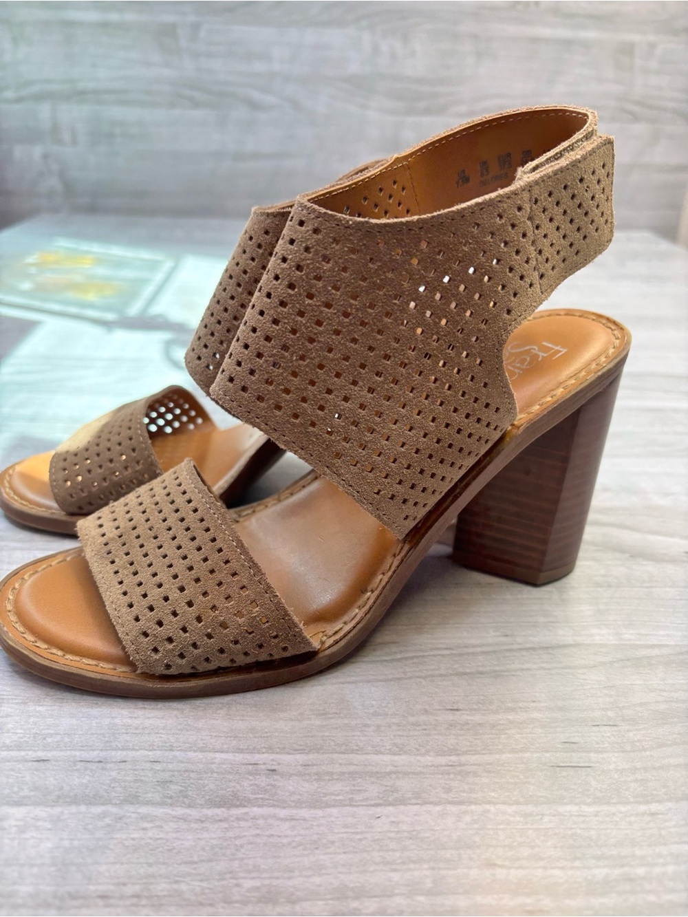 Franco Sarto Delores Perforated Tan Block Heel Sandals Size 7.5